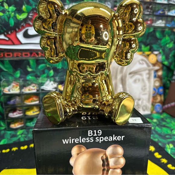 B19 Bluetooth Speak Gold KAWS Design BNIB